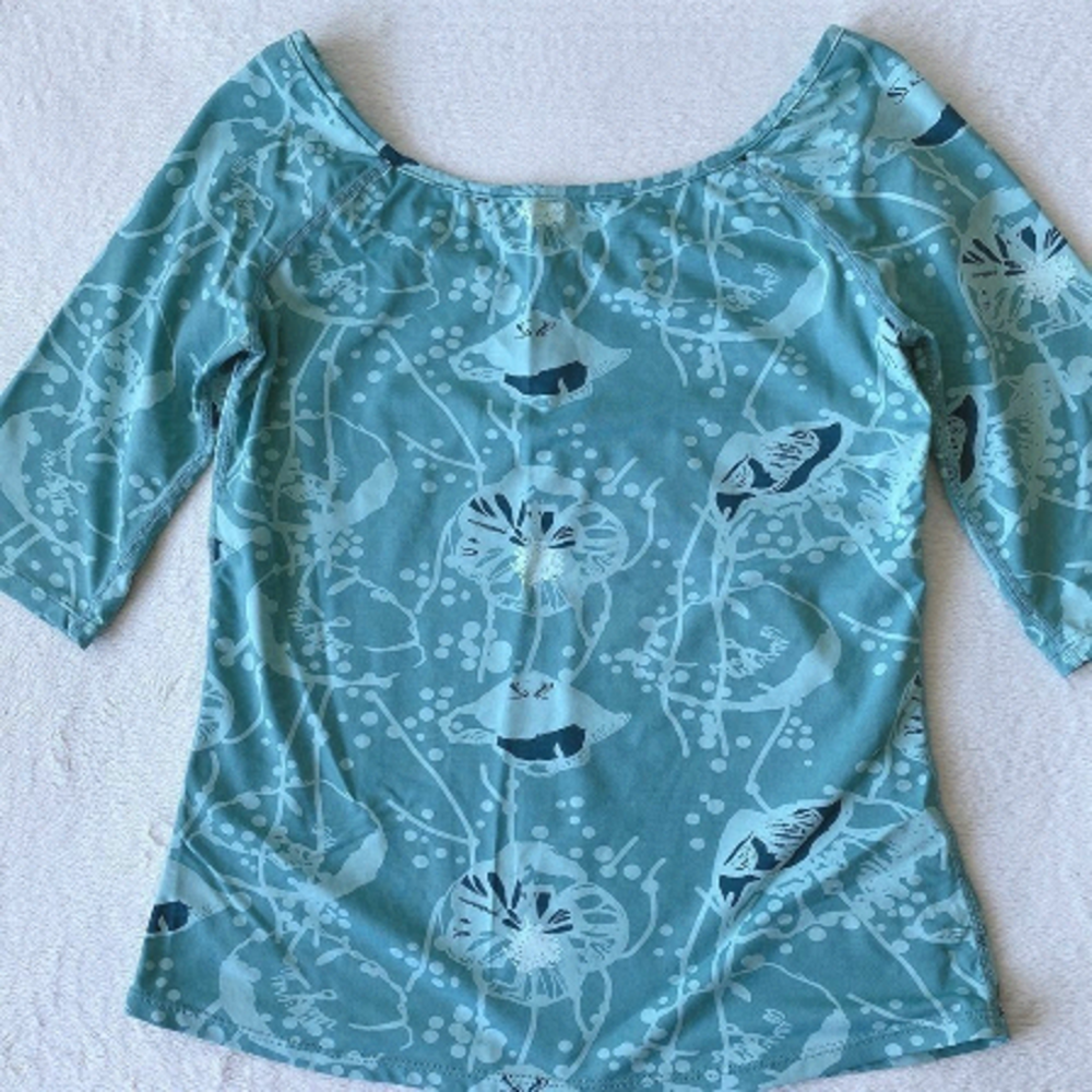 Lululemon Scoop Neck Floral Half Sleeve Top